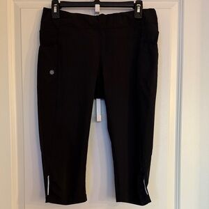 Black Cropped Lightweight Leggings